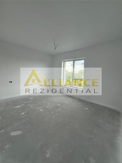 Casă individuală cu 4 camere decomandat cu Canalizare în Berceni