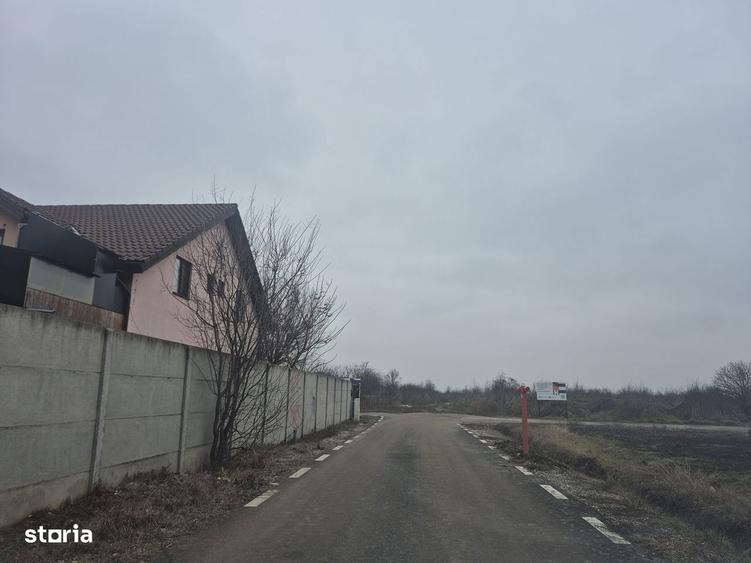 Teren de 1300 mp, în Balotești