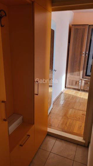 Inchiriez garsoniera in zona Dacia
