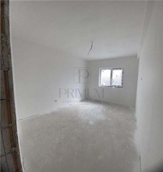 Duplex cu 5 camere cu Canalizare în Giroc
