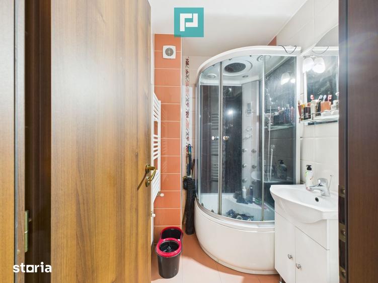 Apartament cu 4 camere decomandat în Aurel Vlaicu