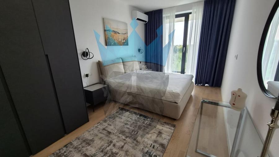 Apartament cu 3 camere semidecomandat, mobilat în Băneasa