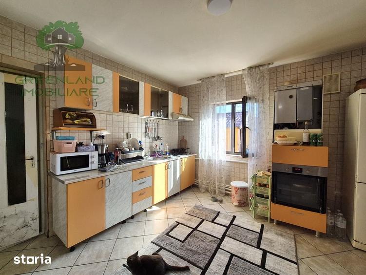 Casă cu 4 camere cu Teren 500 Mp în Holboca