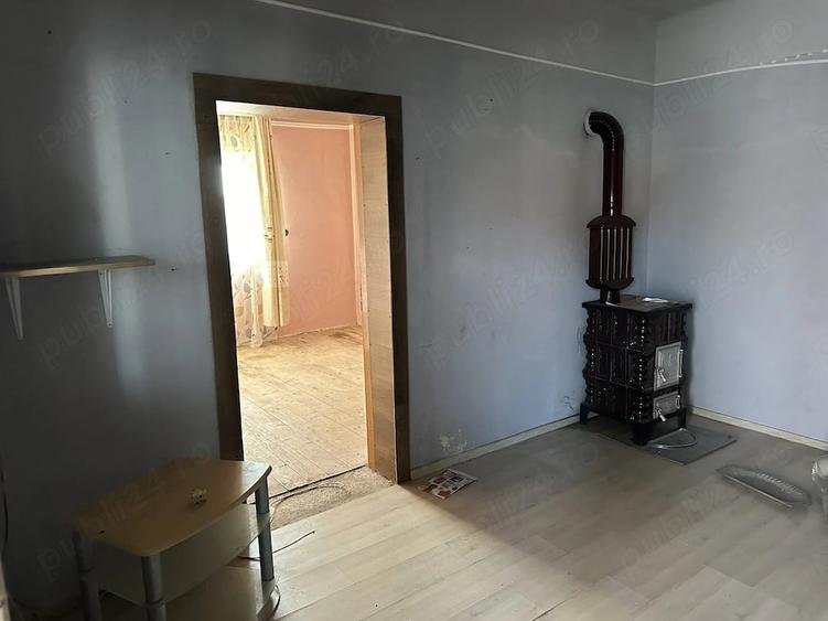 Casă cu 5 camere cu Teren 3200 Mp în Felcheriu
