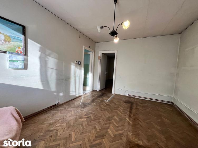 Apartament cu 3 camere în Astra