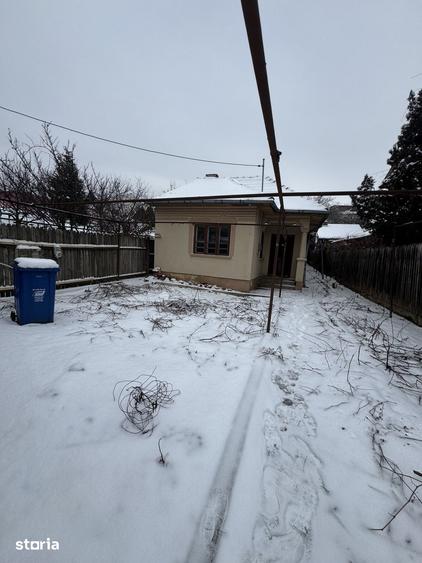Casă cu 3 camere cu Teren 445 Mp în Valea Rosie