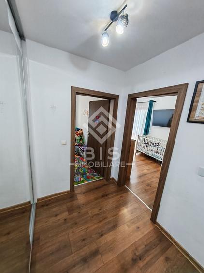 Apartament cu 3 camere decomandat în Sud