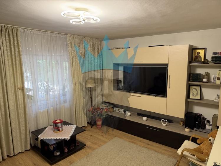 Apartament cu 2 camere decomandat, mobilat în Vitan Mall