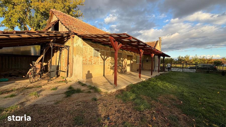 Casă cu 3 camere cu Teren 1284 Mp în Berveni
