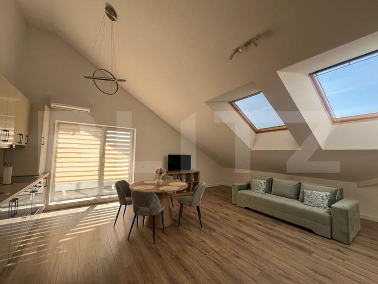 Apartament cu 2 camere semidecomandat, mobilat în Florești