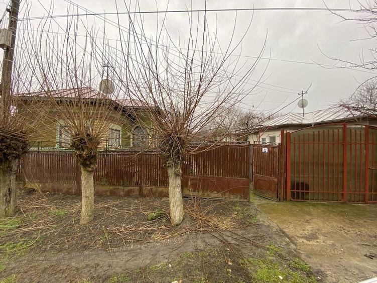 Casă cu 4 camere în Călugăreni