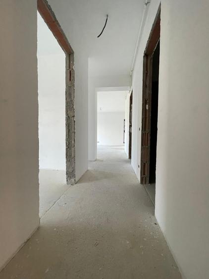 Apartament cu 3 camere decomandat în Bucureștii Noi