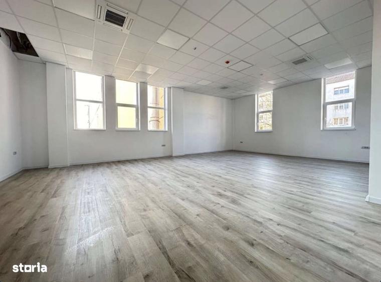 Spațiu comercial, de 20 mp, în Central