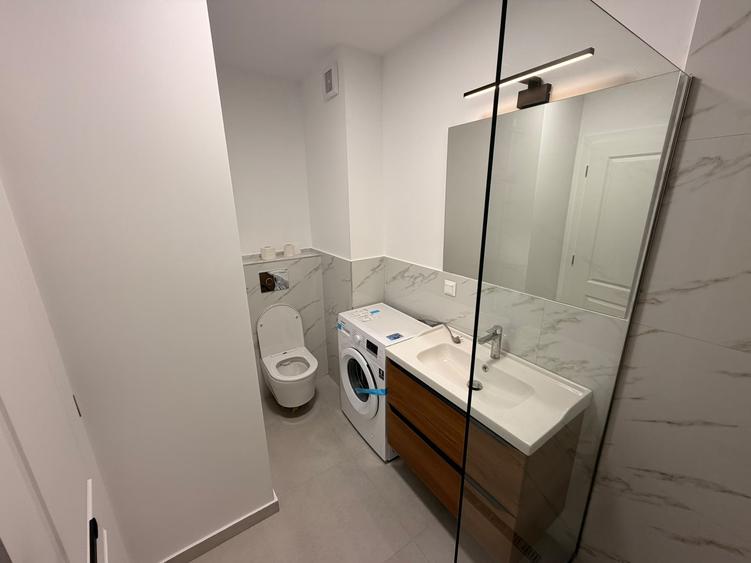Apartament cu 2 camere semidecomandat în Florești