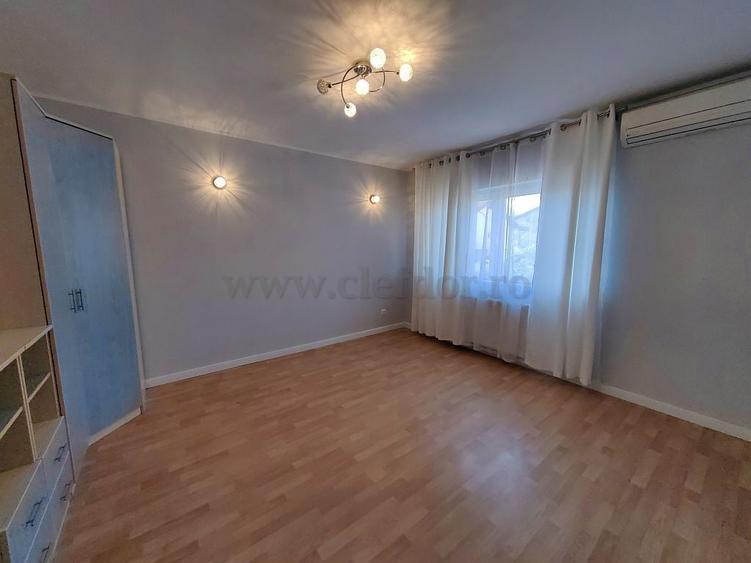 Casă individuală cu 5 camere cu Canalizare în Pipera