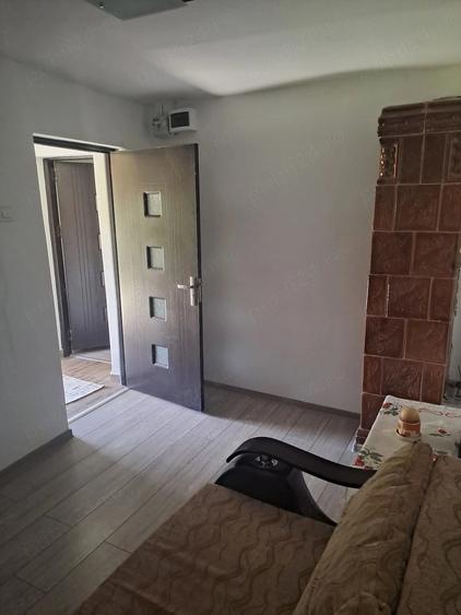 Casă cu Teren 1363 Mp în Central