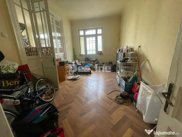 Apartament cu 5 camere decomandat, mobilat în Unirii