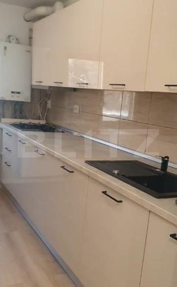Apartament cu 3 camere decomandat în Zorilor