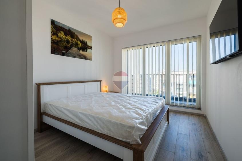 Apartament cu 2 camere decomandat, mobilat în Tractorul