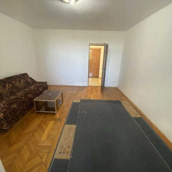 Vand Urgent Garsoniera etaj 2 Tineretului Pitesti pret 241500 lei