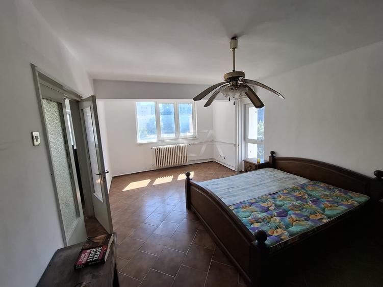 Apartament cu 3 camere decomandat în Gorjului