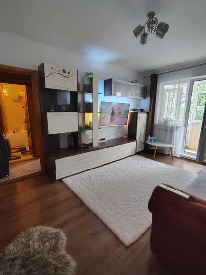 Apartament cu 2 camere semidecomandat, mobilat în Canta
