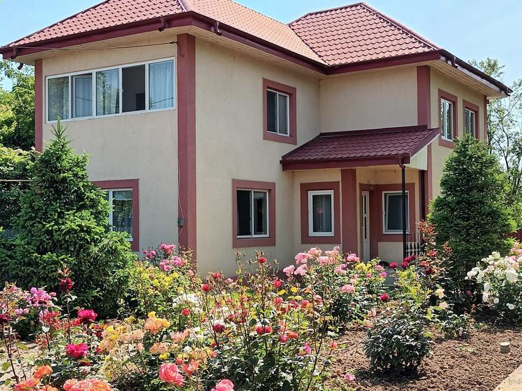 Casă cu 4 camere în Vărsătura