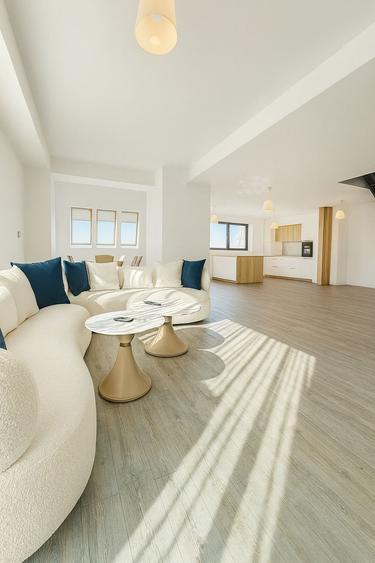 Penthouse cu 4 camere decomandat, mobilat în Poiana Brașov