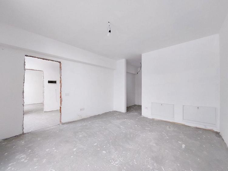 Penthouse cu 4 camere decomandat în Schei