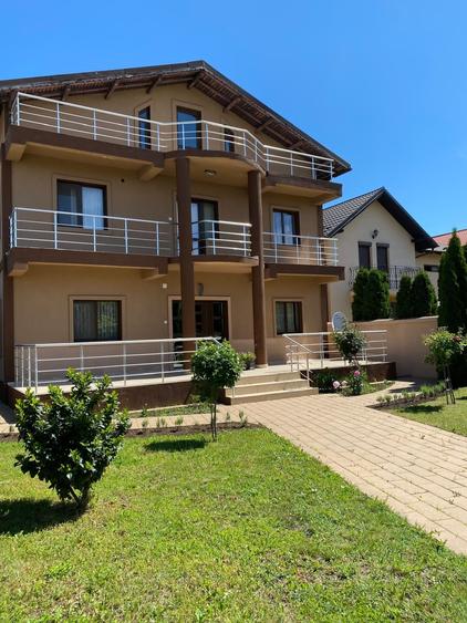 Casă cu 6 camere cu Canalizare în Păuleștii Noi