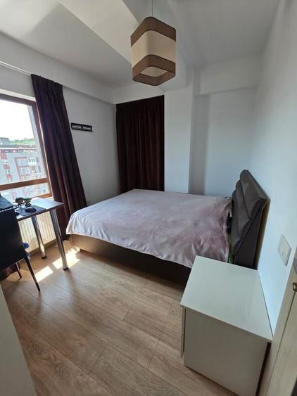 Apartament cu 3 camere decomandat în Nicolina