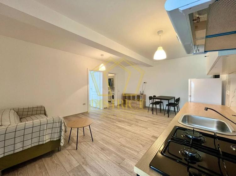 Apartament cu 3 camere semidecomandat, mobilat în Moșnița Nouă
