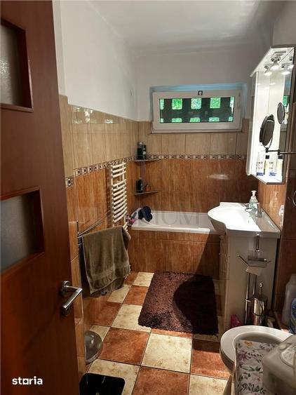 Apartament cu 4 camere decomandat, mobilat în Circumvalațiunii