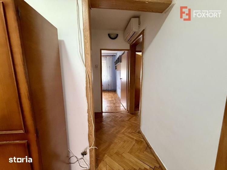 Apartament cu 3 camere decomandat, mobilat în Aradului
