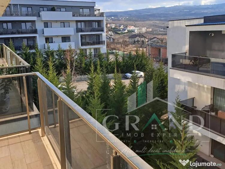 Apartament cu 2 camere semidecomandat în Borhanci