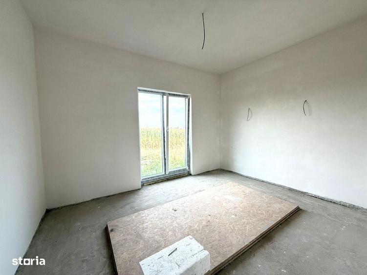 Casă cu 4 camere cu Teren 540 Mp în Șura Mare