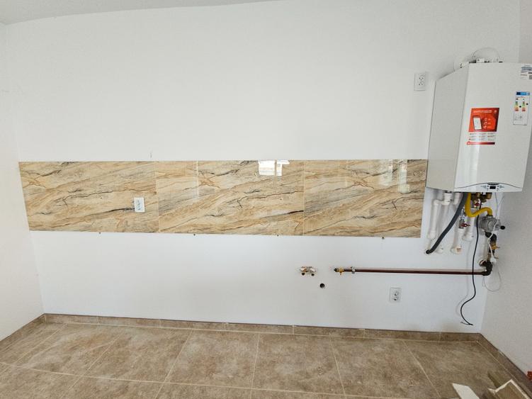 Casă individuală cu 4 camere cu Teren 452 Mp în Săbăreni