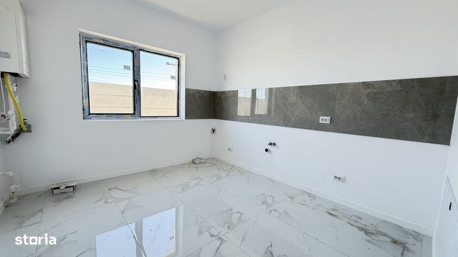 Casă cu 4 camere cu Teren 350 Mp în Clinceni