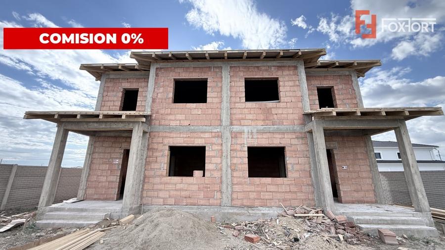 Duplex cu 4 camere cu Canalizare în Moșnița Veche
