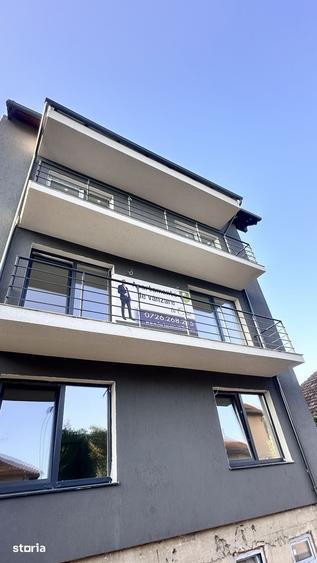 Apartament cu 3 camere decomandat în Tractorul