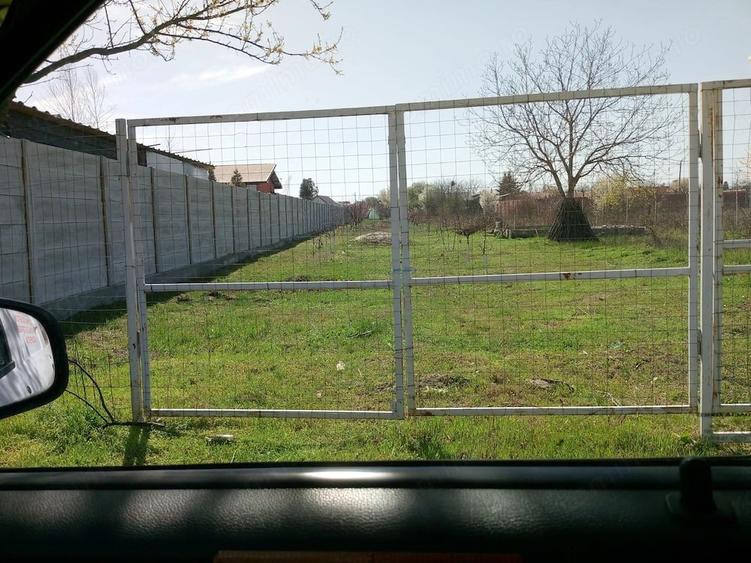 Teren de 1200 mp, în Cornetu