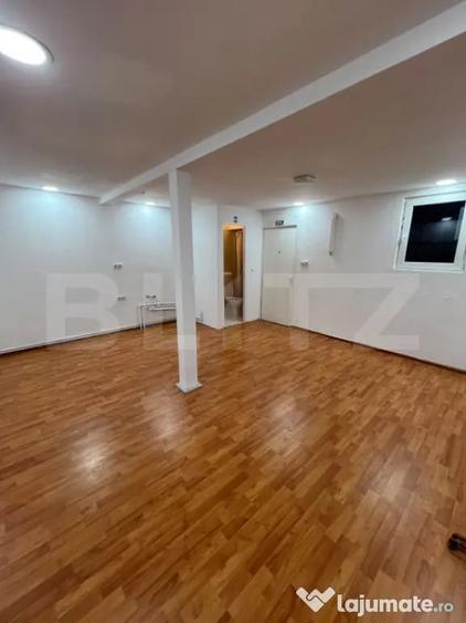Spațiu comercial, de 30 mp, în Central