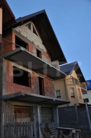 Casa la rosu Burdujeni. 189mp utili, D+P+1, 300 mp teren - 1