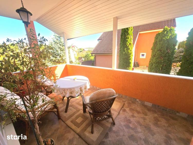 Casă cu 7 camere cu Teren 920 Mp în Livezeni