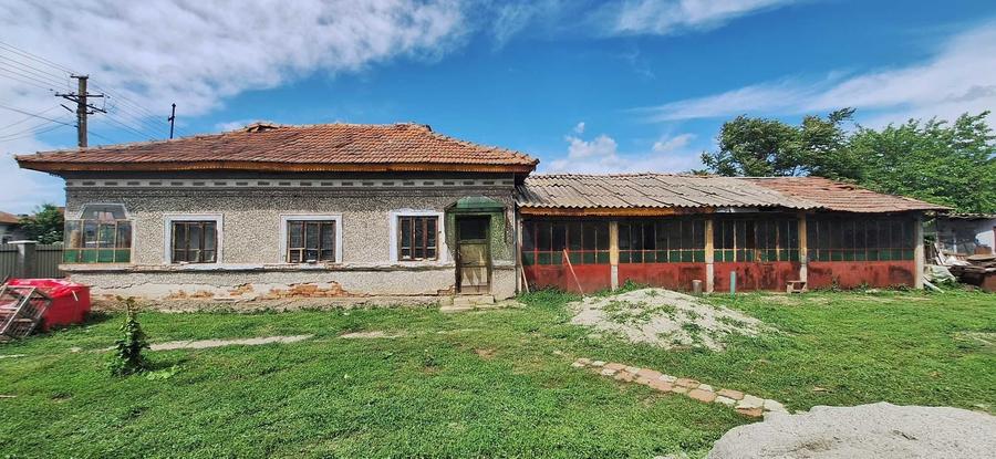 Casă cu 3 camere în Exterior Vest
