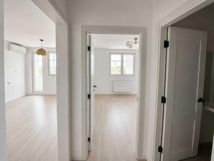 Apartament cu 2 camere semidecomandat în 1 Mai
