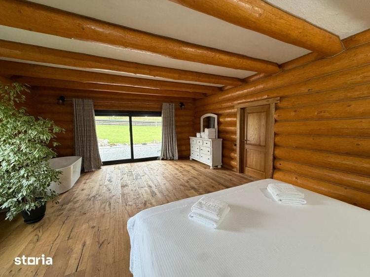 Casă cu 6 camere cu Teren 5500 Mp în Sucevița