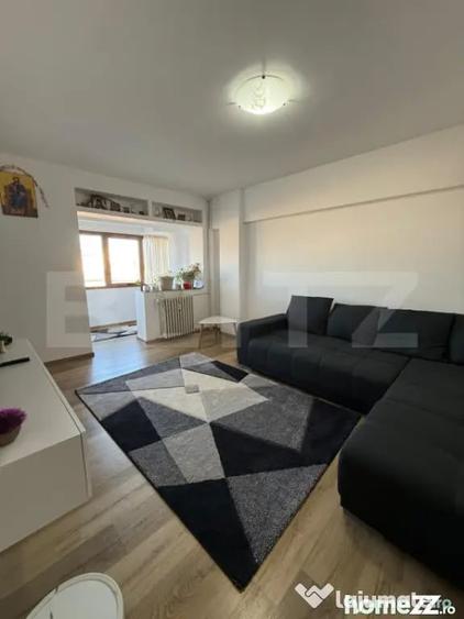Apartament cu 2 camere decomandat în Democrației