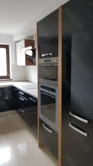 Apartament cu 4 camere decomandat în Central