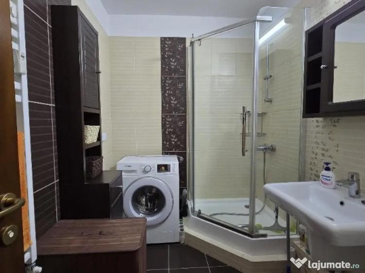 Apartament cu 2 camere decomandat, mobilat în P-ța Muncii